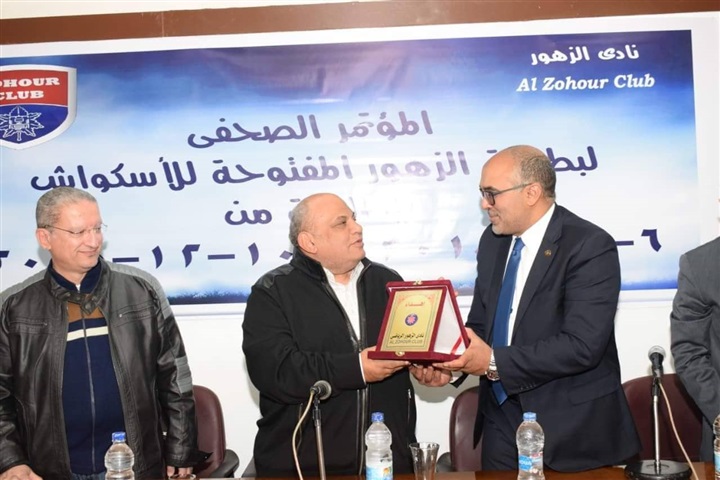 انطلاق بطولة الزهور المفتوحة للاسكواش بمشاركة 557 لاعبا انطلاق بطولة الزهور المفتوحة للاسكواش بمشاركة 557 لاعبا