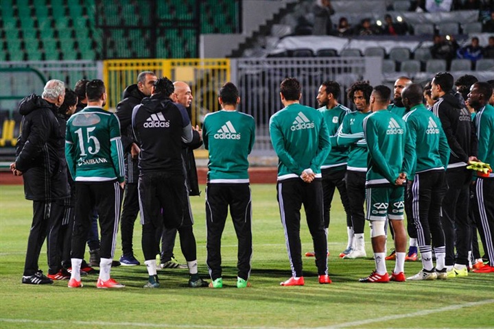 بالصور.. جماهير المصري تحتفل بـ «التوأم» واللاعبين وتهاجم الإعلام بعد الفوز على الزمالك