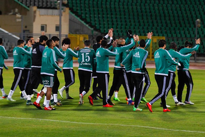 بالصور.. جماهير المصري تحتفل بـ «التوأم» واللاعبين وتهاجم الإعلام بعد الفوز على الزمالك