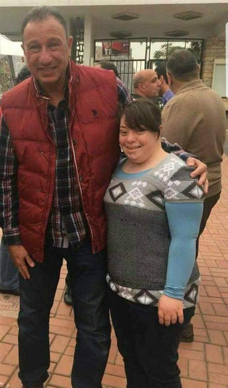 بيبو أسطورة الكرة الافريقية والعربية يدعم سباحى الاهلى قبل المشاركة فى الألعاب الاقليمية بأبوظبى 2018