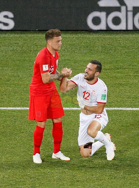 شاهد بالصور|«أبن الأهلي» يبدع ويتألق مع منتخب تونس أمام الإنجليز