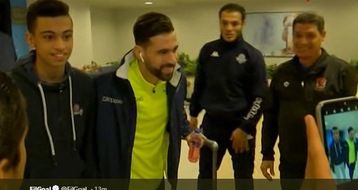 فيديو وصور| الجهاز الإداري للأهلي بحتفي بعبدالله السعيد قبل مواجهة بيراميدز