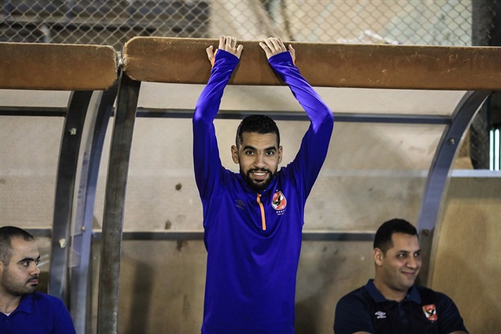 شاهد| أسرار ظهور الخطيب وجلسة الغزال في مران الأهلي