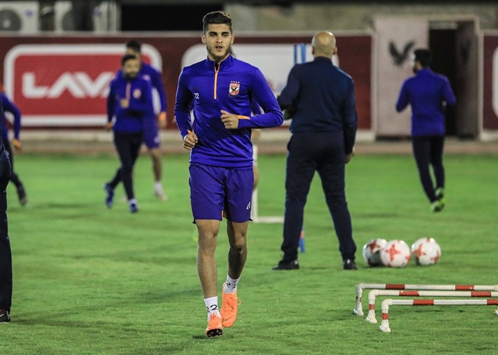 شاهد| أسرار ظهور الخطيب وجلسة الغزال في مران الأهلي