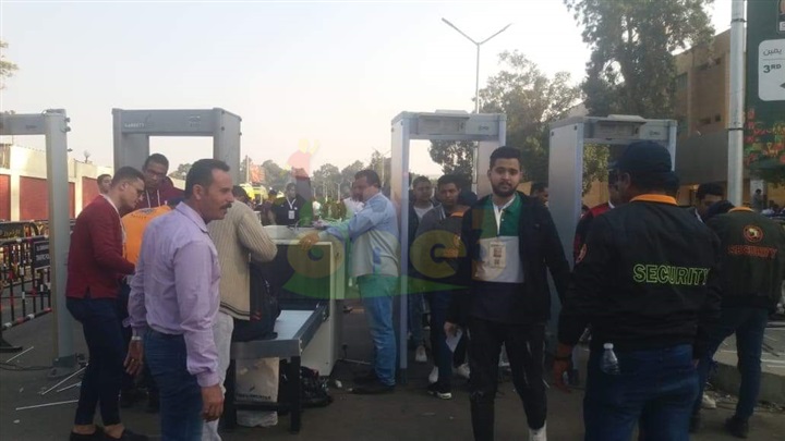 صور| الجماهير تتوافد على ستاد القاهرة لدعم الفراعنة أمام كوت ديفوار