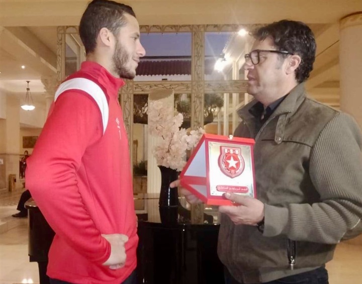 شاهد..النجم الساحلي يرد علي مدحت شلبي  