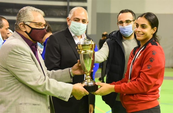 شاهد..كواليس تتويج سيدات سلة الأهلي ببطولة منطقة القاهرة وإحتفالات اللقب