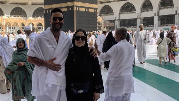 أحمد حسام ميدو ووالدته