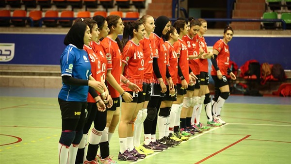 الفريق الأول لسيدات