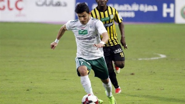 إسلام عيسى لاعب المصري