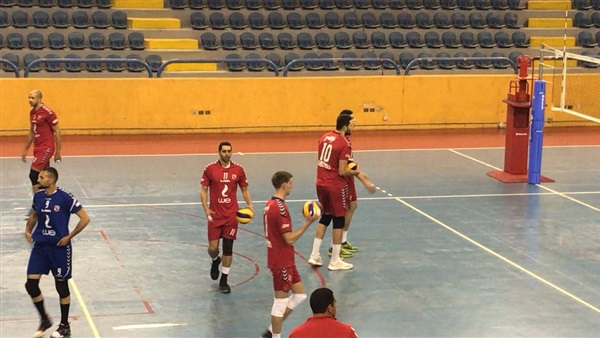 الفريق الاول للكرة