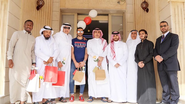 محمد عواد أثناء الزيارة