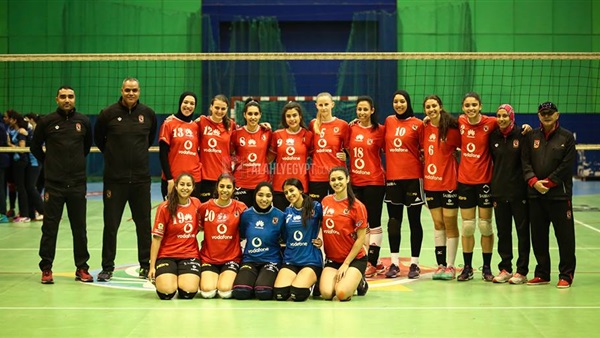 الفريق الأول لسيدات