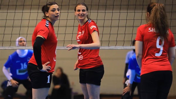 الفريق الأول لسيدات