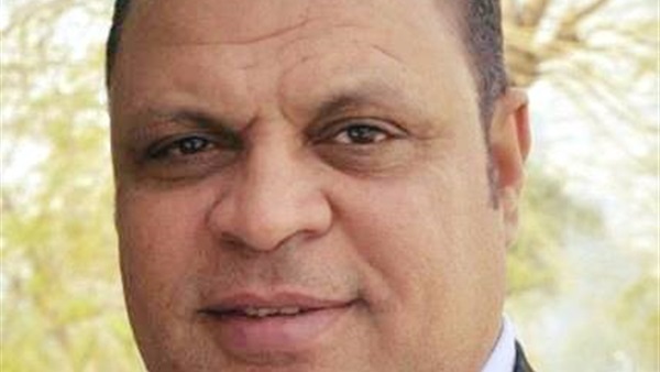 الكاتب الصحفي محمد