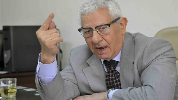 مكرم محمد أحمد