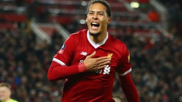 اللاعب فان دايك