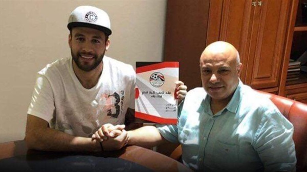 دكرنس يتعاقد مع الحسيني