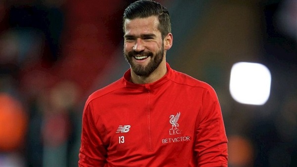 أليسون بيكر حارس