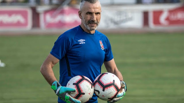 يانكون مدرب حراس