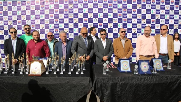 وزير الشباب والرياضة