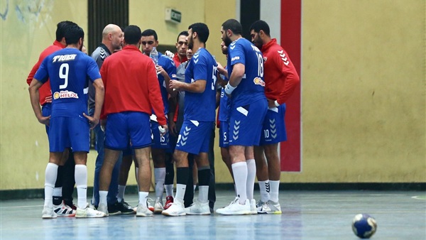 الفريق الاول لكرة