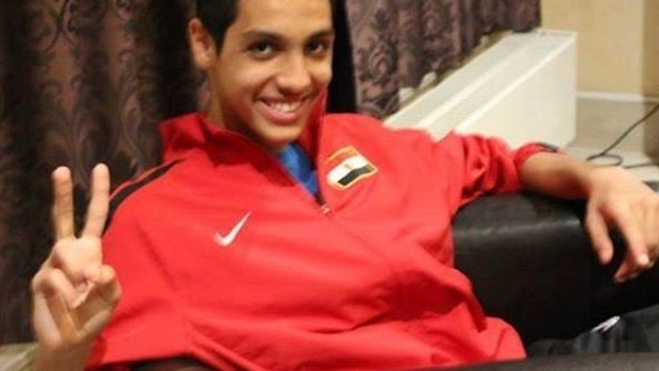 سيف عيسى لاعب المنتخب