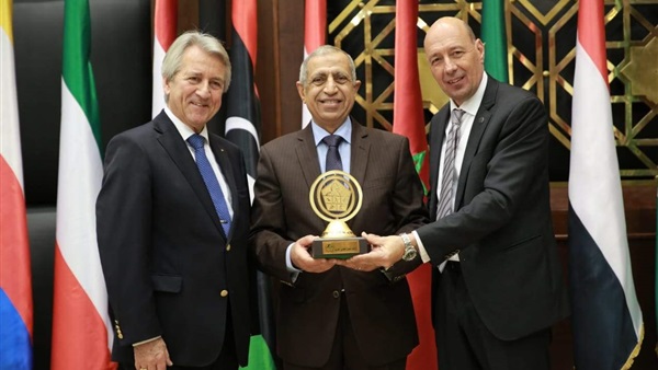 فمن توقيع البروتوكول