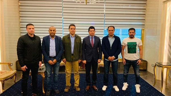 صورة من اللقاء