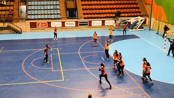 الأهلي والشمس 