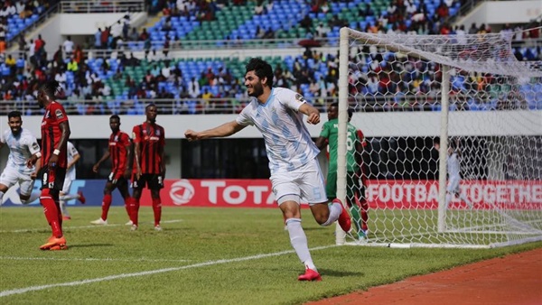 بيراميدز وزاناكو