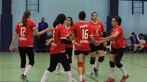 الفريق الأول لسيدات