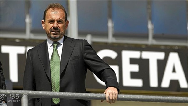 أنخل توريس رئيس نادي