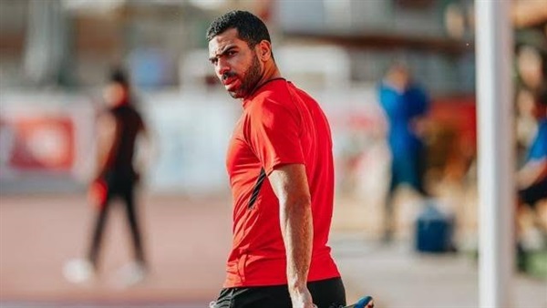 أحمد فتحي لاعب الفريق