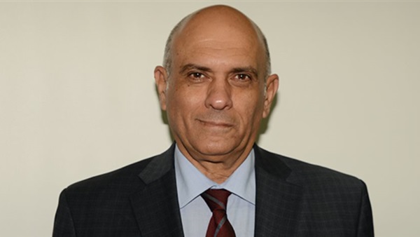 عماد وحيد 
