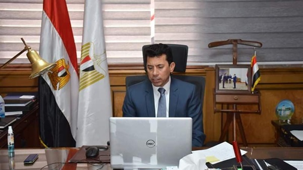 وزير الشباب والرياضة