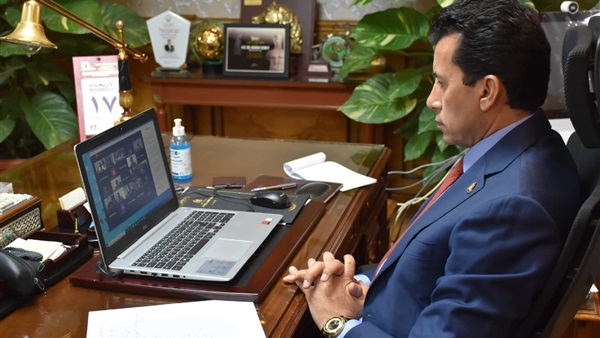 اشرف صبحي وزير الشباب