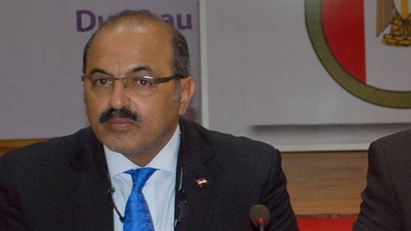 هشام حطب رئيس اللجنة