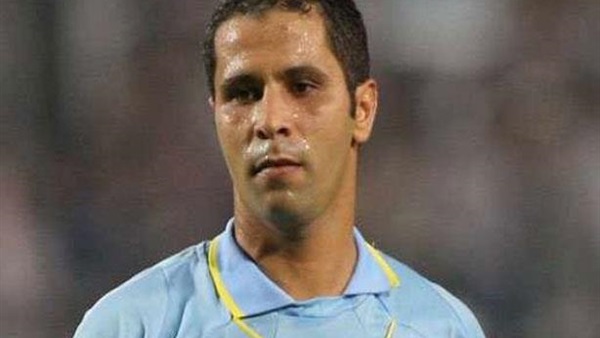 الحكم محمود عاشور