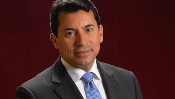 اشرف صبحي -  وزير