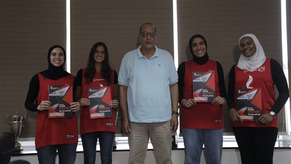 تعاقدات سيدات سلة