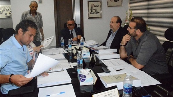 اللجنة الخماسية 