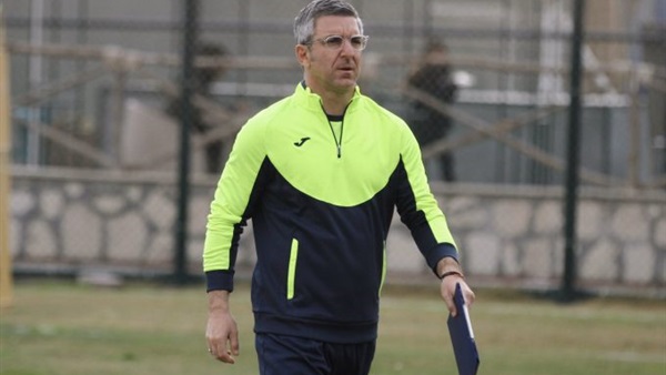 بابا فاسيليوس مدرب