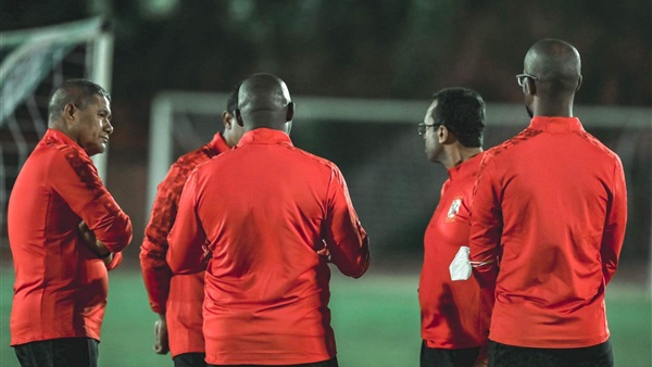 الجهاز الفني للأهلي