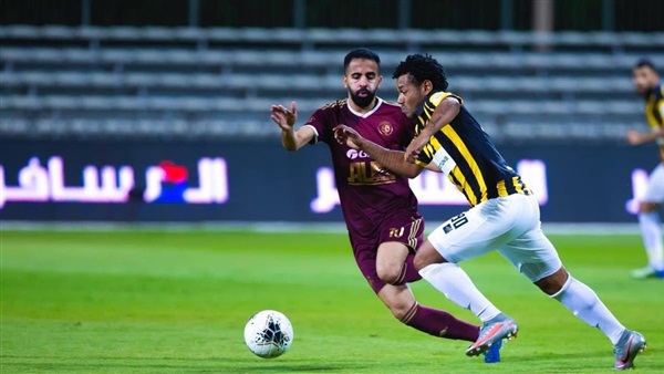 هشام فايق لاعب فريق