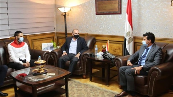 أشرف صبحي وعلاء أبو