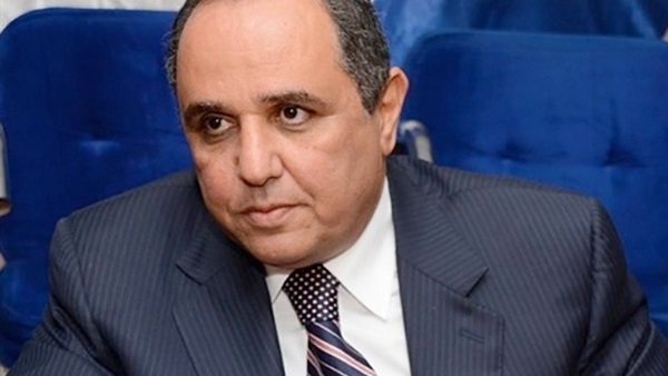 محمد شوقي رئيس اللجنة