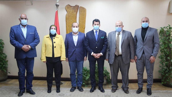 وزير الشباب والرياضة