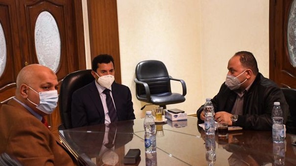 وزير الشباب والرياضة