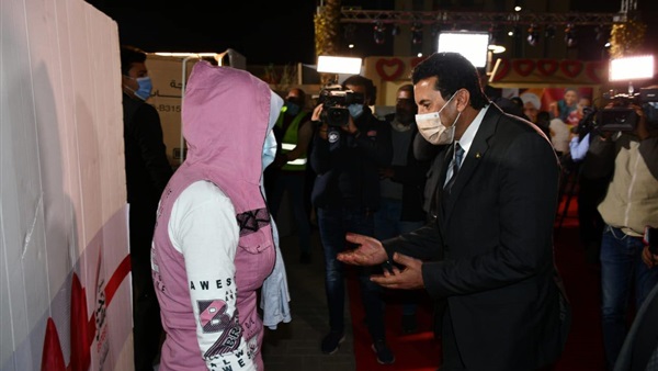 وزير الشباب والرياضة